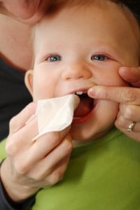 cleaning baby teeth