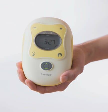 Breast Pump review: Medela Freestyle Flex Breast Pump old Freestyle model was chunkier